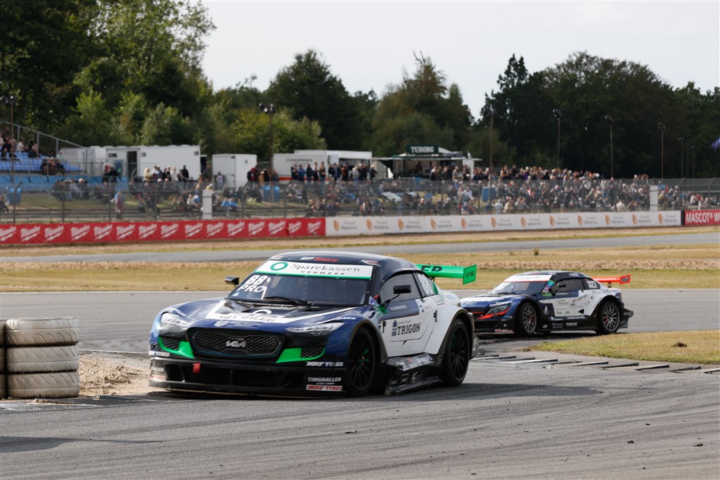 #88 Jakob Steffensen & #327 Alex Maansen - Hårdt Grand Prix for Nymark Racing Academy.
(Foto: Motorsporten.dk)
